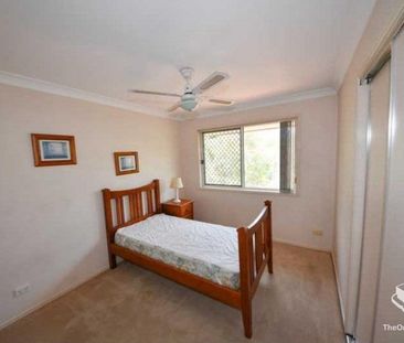Fully Furnished 3-Bed Townhouse in Sunnybank Mead â A/C, Pool, Wa... - Photo 2