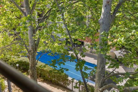 Brighton Bliss - Modern 2-Bedroom Apartment in Kingston! - Photo 2