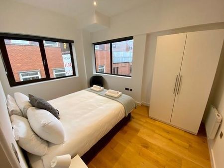 High Street, Maidenhead - Photo 3