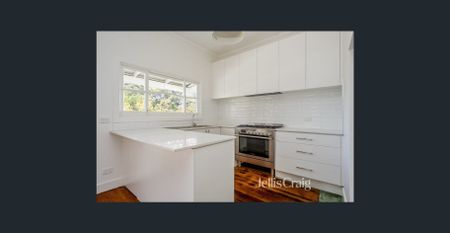 Family Home - Photo 4