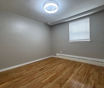 For Lease - 233 Pannahill Road Unit# Unit 1, Toronto, Ontario - Photo 5