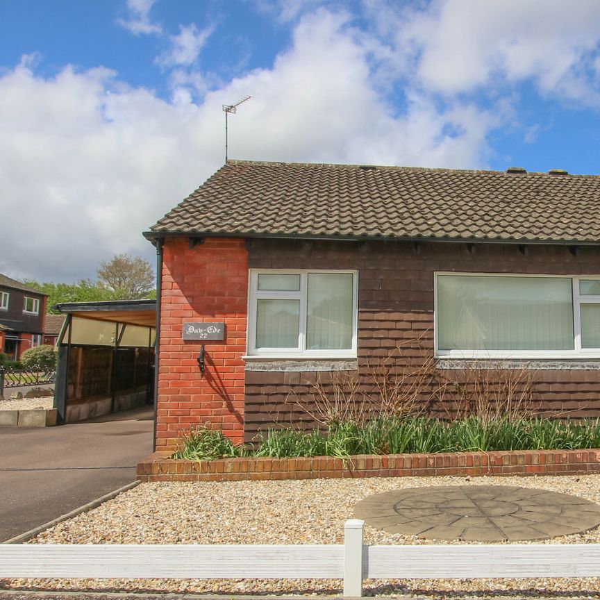 2 bed bungalow - Photo 1