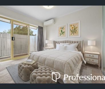 Light-Filled Apartment Living in the Heart of Oakleigh - Photo 2