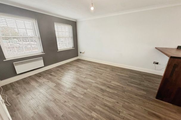 Station Road - Photo 1