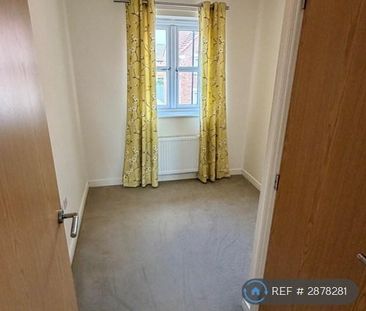 3 bedroom semi-detached house to rent - Photo 2
