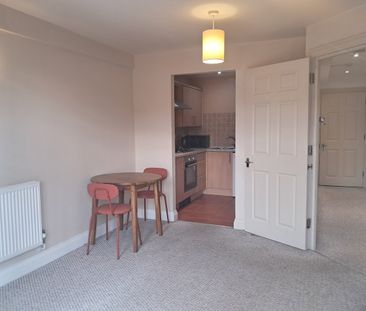 1 Bed Flat, Perham House, SO15 - Photo 3