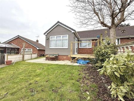 Newfield Avenue, Monk Bretton, Barnsley, S71 - Photo 5