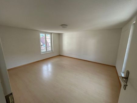 4.5-room house with garden, balcony and terrace - Photo 2