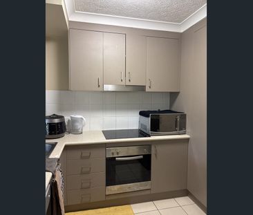 'BELLA VISTA' -WELL POSITION 3 BEDROOM UNFURNISHED UNIT - Photo 1