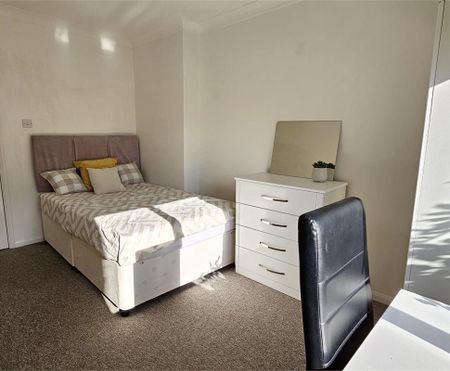 Room 3, 7 Perne Avenue, Cambridge - Photo 2