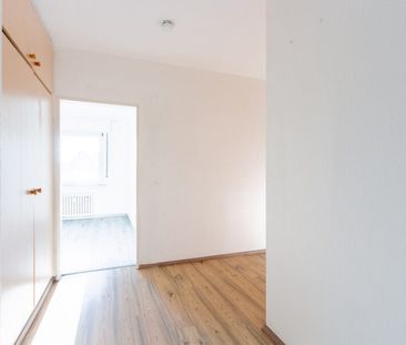 Blömker! Modernisierte 2,5-Zimmer Wohnung mit Balkon im 1. OG in GE... - Photo 5