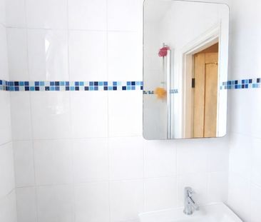2 Bed Maisonette, Whitestile Road, TW8 - Photo 5