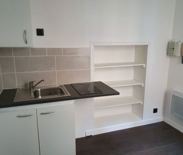 Location Appartement 1 pièce 12m² POITIERS 86000 - Photo 2
