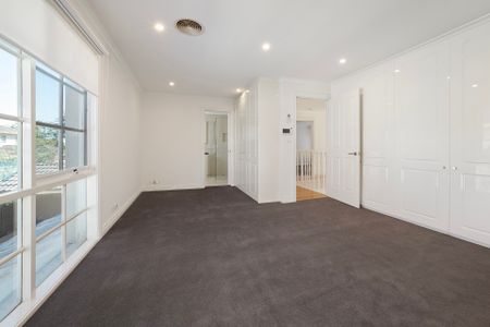 25 Lynch Street, Brighton VIC 3186 - House For Rent | Domain - Photo 4