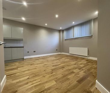 3 bedroom apartment to rent - Photo 1