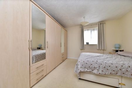 2 bedroom semi-detached house to rent - Photo 2