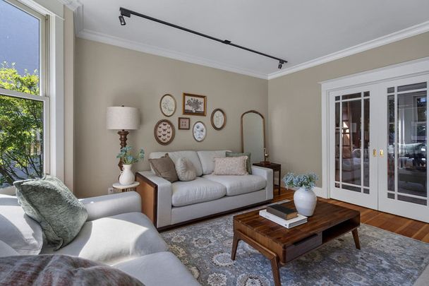 East 6th Avenue - Photo 1