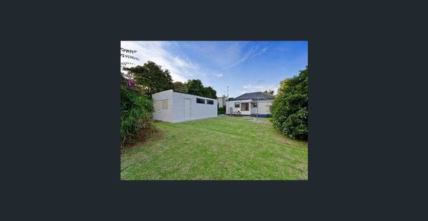 Comfort and convenience in a great location. - Photo 1