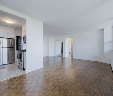North Shore Towers - Photo 6
