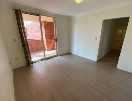 Freshly Painted! Perfect Location! Modern 2-Bedroom Apartment in Prime Dulwich Hill Location - Photo 3