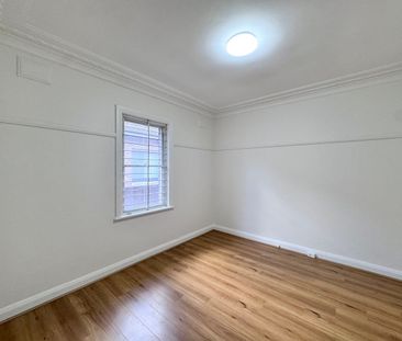 Renovated 3 Bedroom Home - Photo 3