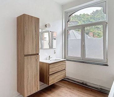Appartement te huur in Dinant voor € 690 met 1 slaapkamer - Photo 5