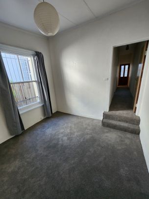 Charming 2-Bedroom House in the Heart of Erskineville - Photo 1