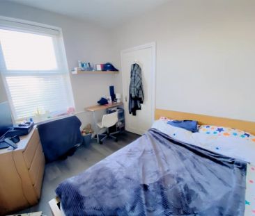 5 Bed 2 Bath - Photo 6