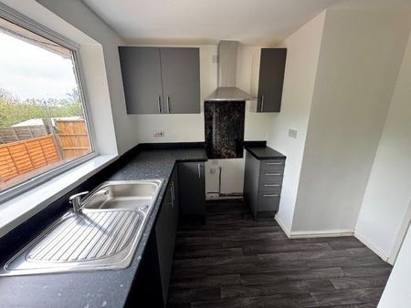 2 bedroom bungalow to rent - Photo 3