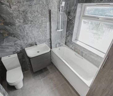 3 bedroom semi-detached house to rent - Photo 6