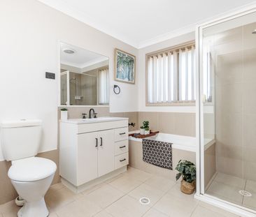 36 Pumphouse Crescent, Rutherford NSW 2320 - House For Rent | Domain - Photo 2