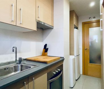 Piso de alquiler en Calle Pico de Mulhacén, 28, Numancia - Photo 1