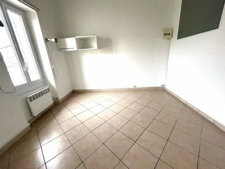 Location Appartement 2 pièces 38 m2 à Aubagne - Photo 3