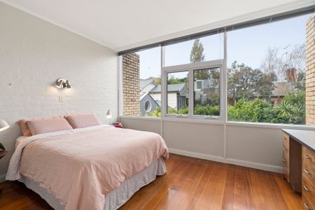 Stylish 60s space with retro elegance - Photo 5