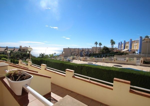 Apartamento bajo en Dehesa de Campoamor. Temporada