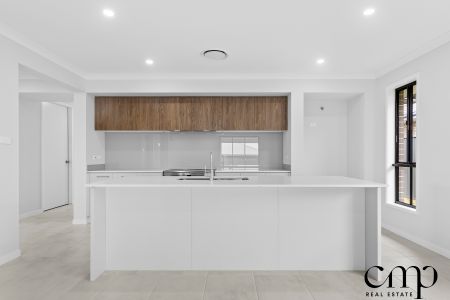 5 Glen Lorne Circuit, Gilead NSW 2560 - House For Rent | Domain - Photo 5