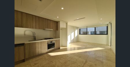 Modern Two Bedroom Apartment - Photo 3