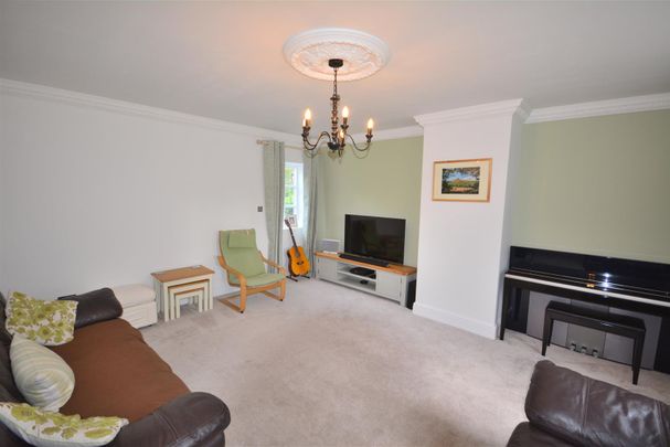 19 Aston Hall Drive, Aston-On-Trent, Derby, DE72 2DD - Photo 1