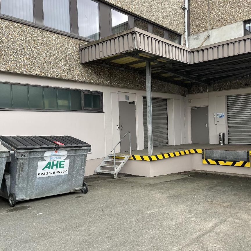 Moderne klimatisierte Büroflächen mit Lager in Hagen Lennetal! 705 m² bis 2000 m², ca. 50 Parkplätze - Photo 1