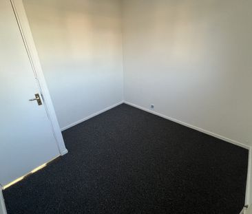 Edith Cavell Close - Photo 1