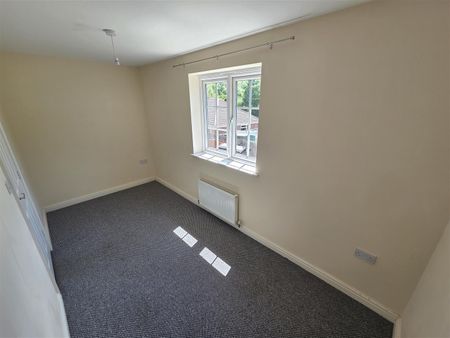 2 bed semi-detached to rent on Ilkeston, Babbington Close, DE7 - Photo 5