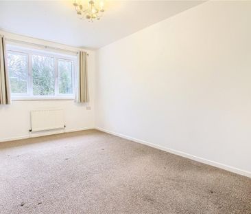 2 bedroom end of terrace house to rent - Photo 3