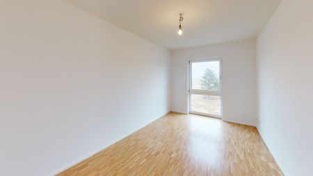 Platz für die ganze Familie! 4-Zimmer-Wohnung mit EBK un Fußbodenheizung! - Photo 2