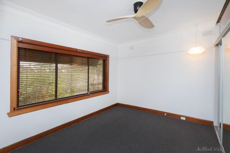 19 Gloucester Street, Reservoir - Photo 3