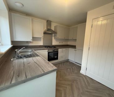 3 bedroom terraced house to rent - Photo 5