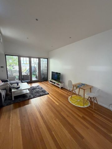 North Sydney - Photo 2