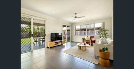 FAMILY HOME ON THE SOUTH SIDE!!! - Photo 2