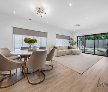 Modern Family Living in a Prime Craigieburn Location - Photo 4