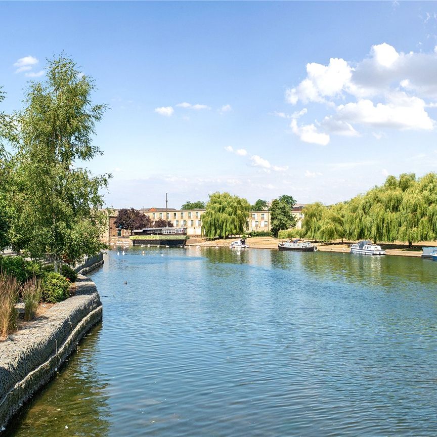 2 bedroom apartment to rent Merlin Drive, Fletton Quays, Peterborough, Cambridgeshire, PE2 - Photo 1