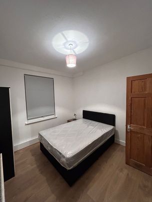 Room in a Shared Flat, South Norwood, SE25 - Photo 1